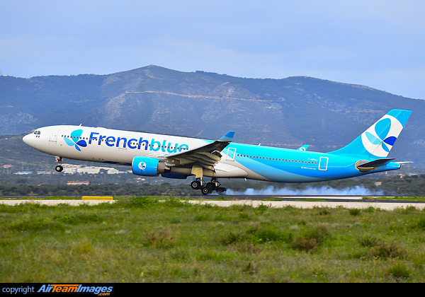 Airbus A330-323 Airbus A330-323
