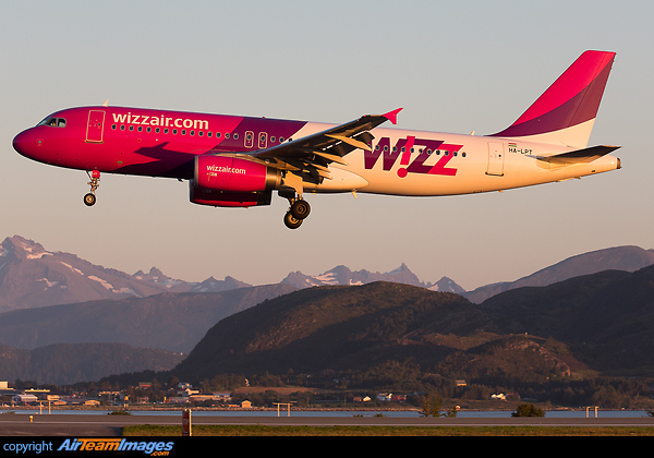 Airbus A320-232 Airbus A320-232