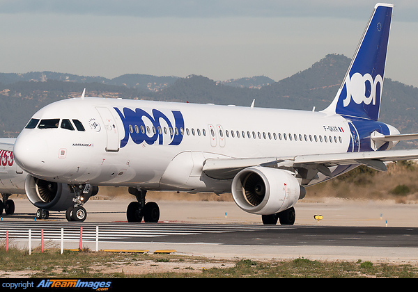 Airbus A320-214 Airbus A320-214