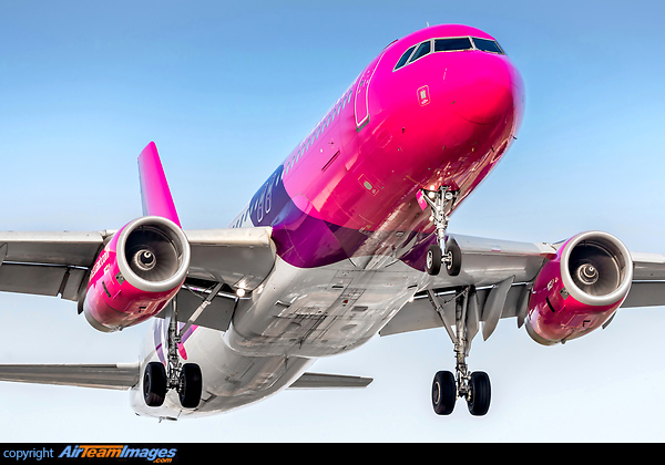 Airbus A320-232 Airbus A320-232