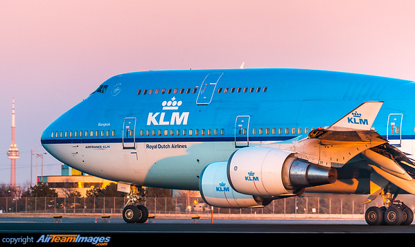 Boeing 747-406 Boeing 747-406