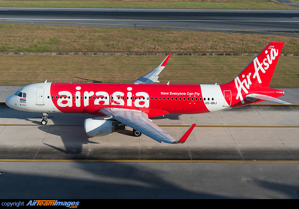 Airbus A320-216 Airbus A320-216