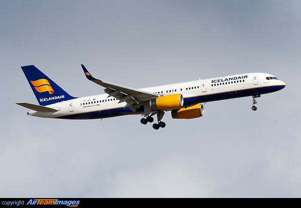 Boeing 757-223 Boeing 757-223