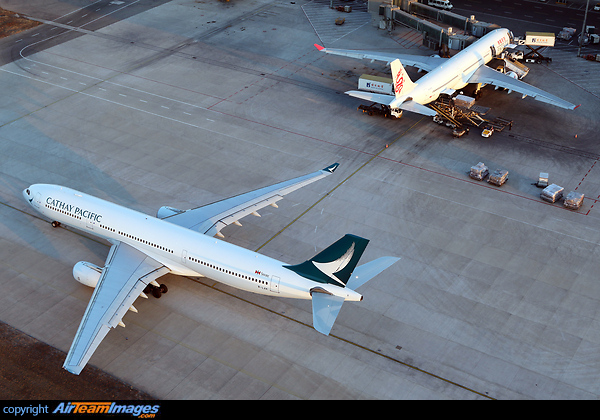 Airbus A330-343 Airbus A330-343