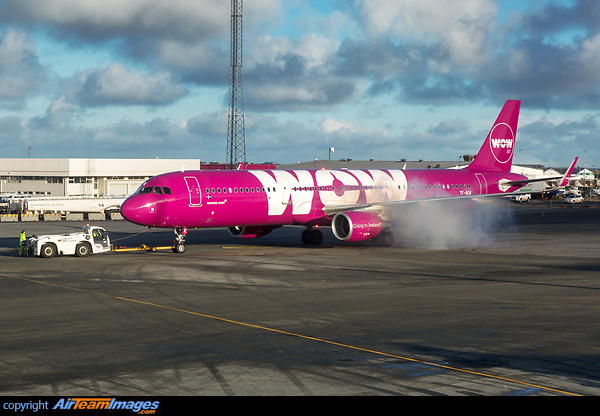Airbus A321-211 Airbus A321-211