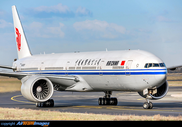 Boeing 777-39L/ER Boeing 777-39L/ER