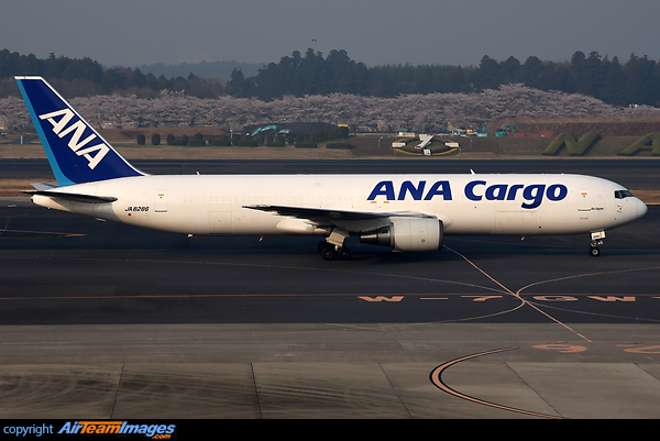 Boeing 767-381/ER(BCF) Boeing 767-381/ER(BCF)