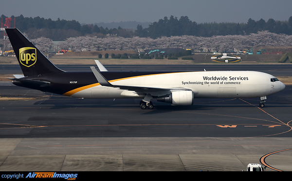 Boeing 767-34AF/ER Boeing 767-34AF/ER
