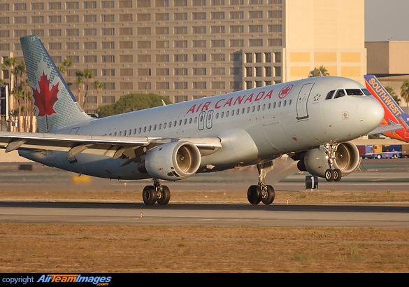 Airbus A320-211 Airbus A320-211