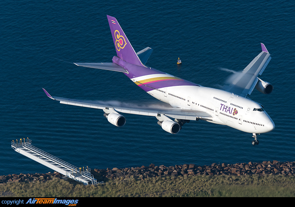 Boeing 747-4D7 Boeing 747-4D7