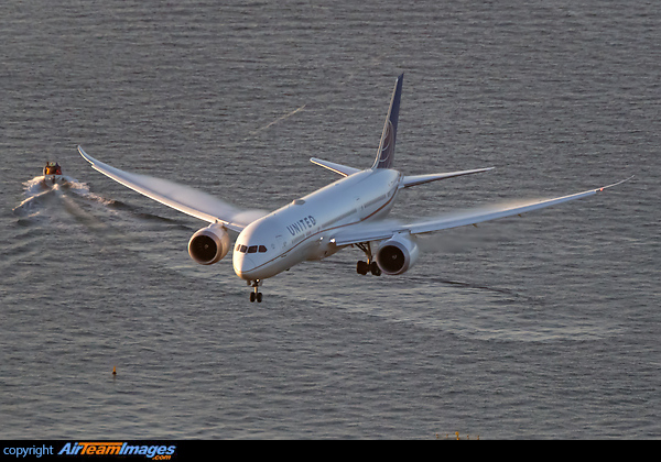 Boeing 787-9 Dreamliner Boeing 787-9 Dreamliner