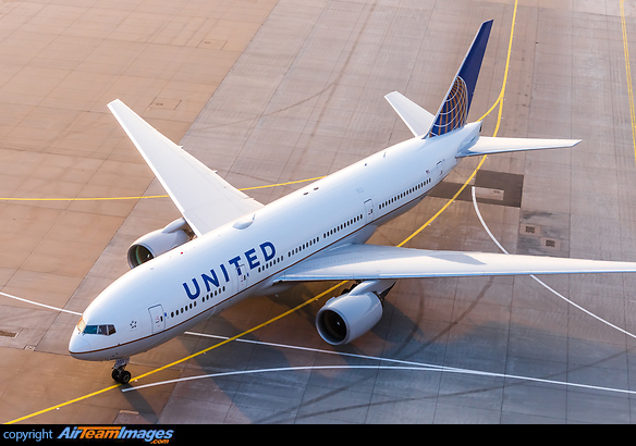 Boeing 777-222/ER Boeing 777-222/ER