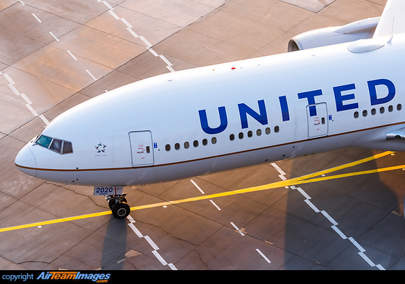 Boeing 777-222/ER Boeing 777-222/ER