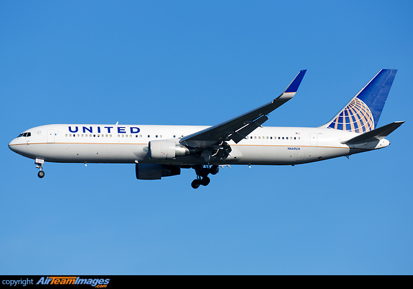 Boeing 767-322/ER Boeing 767-322/ER