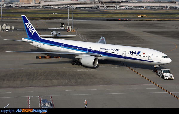 Boeing 777-381/ER Boeing 777-381/ER