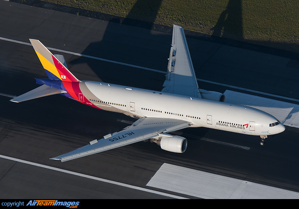 Boeing 777-2BE/ER Boeing 777-2BE/ER