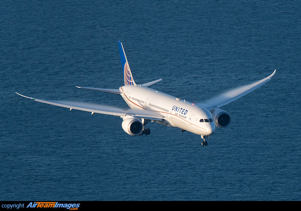Boeing 787-9 Dreamliner Boeing 787-9 Dreamliner