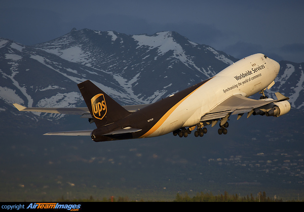 Sunset departure for this UPS flight. Boeing 747-44AF/SCD