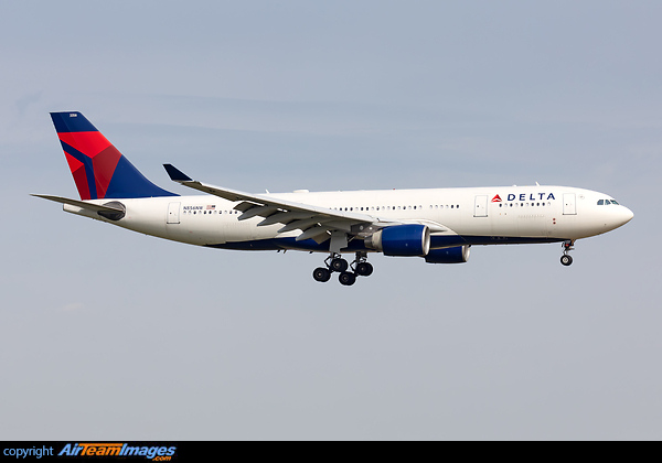 Airbus A330-223 Airbus A330-223