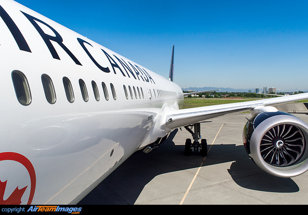 Boeing 787-9 Dreamliner Boeing 787-9 Dreamliner