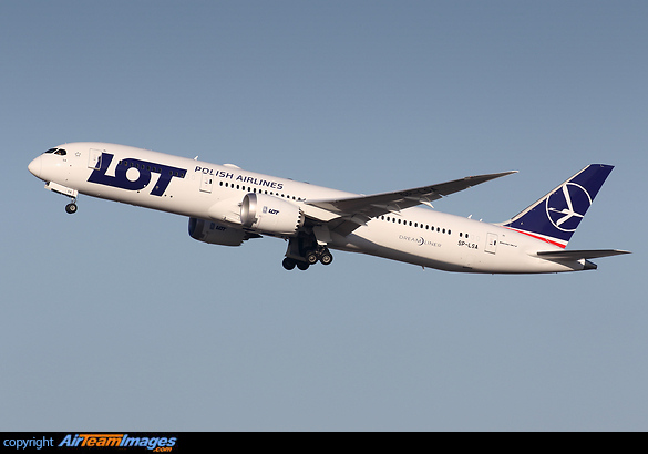 Boeing 787-9 Dreamliner Boeing 787-9 Dreamliner