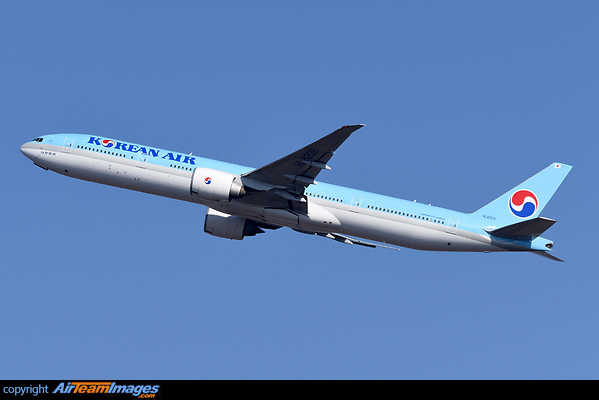 Boeing 777-3B5/ER Boeing 777-3B5/ER