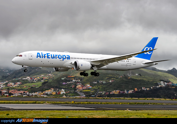 Boeing 787-9 Dreamliner Boeing 787-9 Dreamliner