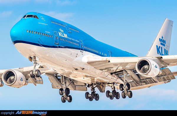 Boeing 747-406M Boeing 747-406M