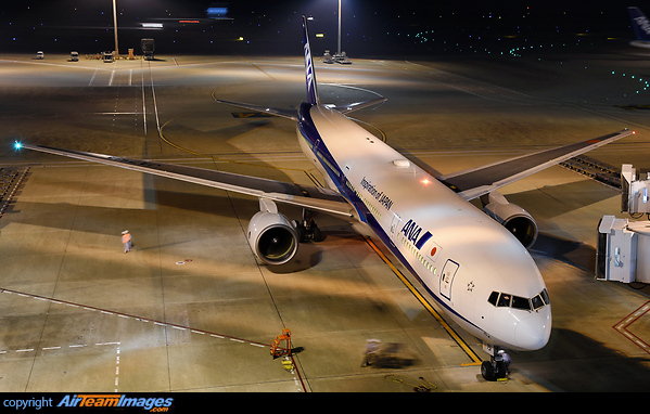 Boeing 777-381 Boeing 777-381