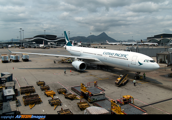 Airbus A330-343 Airbus A330-343