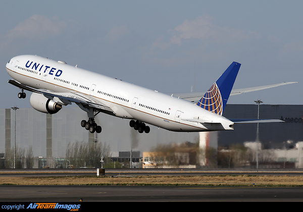 Boeing 777-322/ER Boeing 777-322/ER