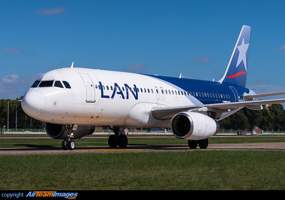 Airbus A320-233 Airbus A320-233