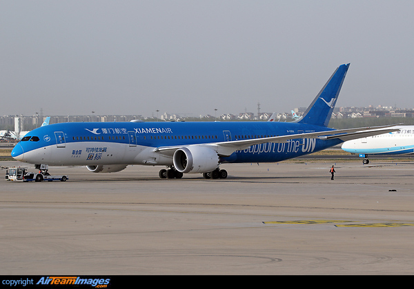 Boeing 787-9 Dreamliner Boeing 787-9 Dreamliner