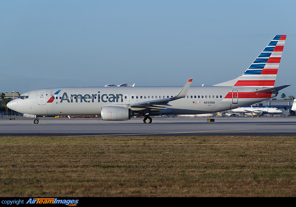 Boeing 737-823 Boeing 737-823