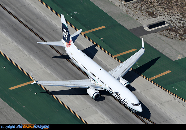 Boeing 737-823 Boeing 737-823