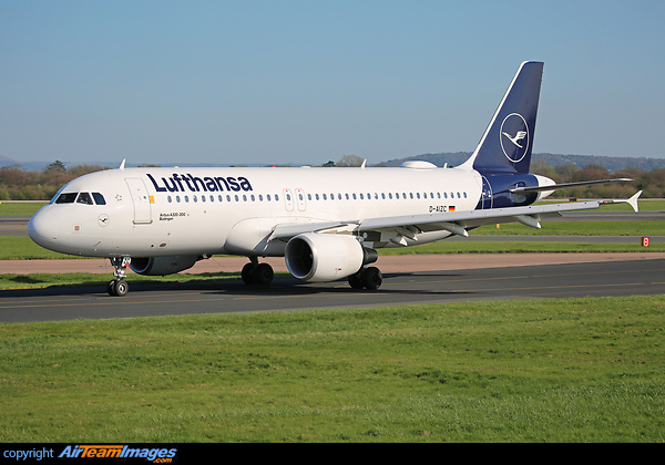 Airbus A320-211 Airbus A320-211
