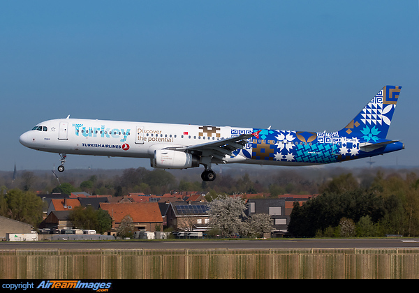 Painted in "Turkey - Discover the potential" special colours since December 2015. Airbus A321-211