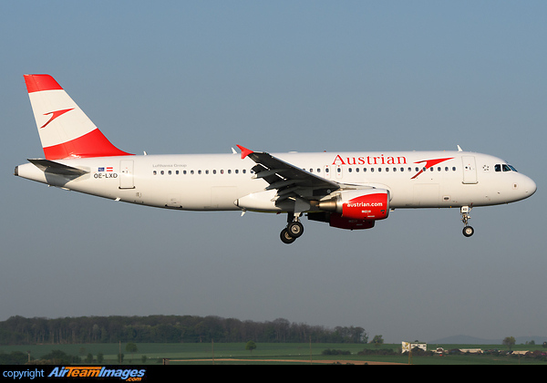 Airbus A320-216 Airbus A320-216