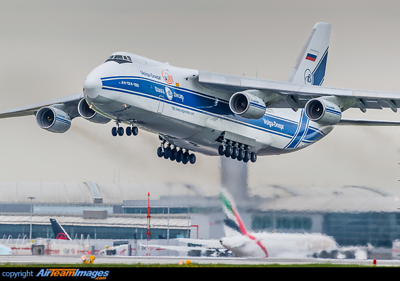 Antonov An-124-100 Ruslan Antonov An-124-100 Ruslan