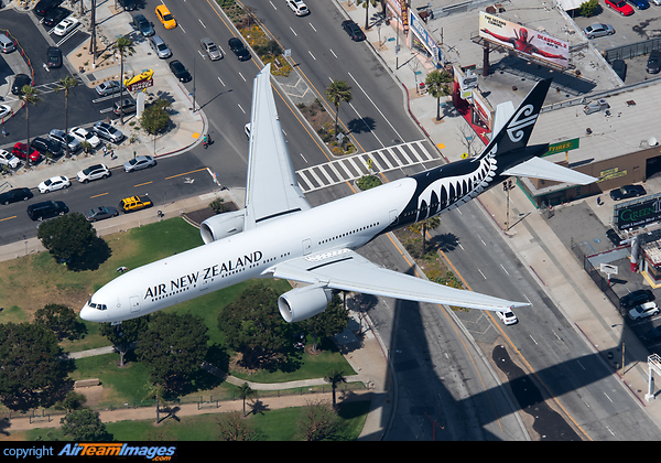 Boeing 777-319/ER Boeing 777-319/ER