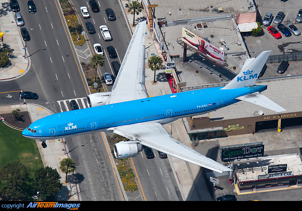 Boeing 777-206/ER Boeing 777-206/ER