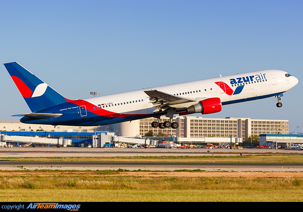 Boeing 767-33A/ER Boeing 767-33A/ER