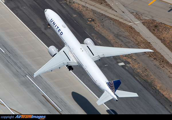 Boeing 777-322/ER Boeing 777-322/ER