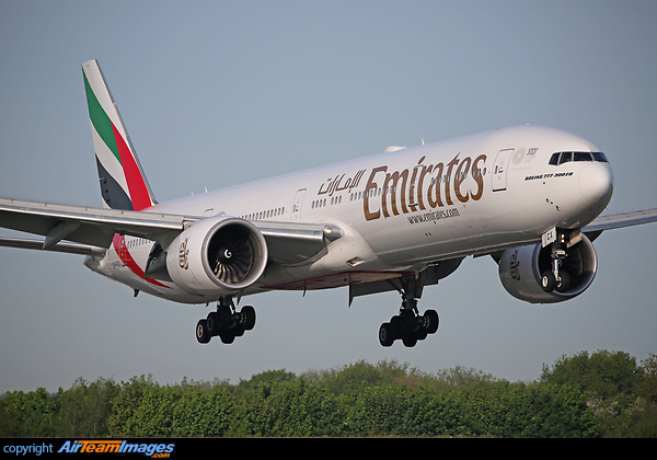 Boeing 777-31H/ER Boeing 777-31H/ER