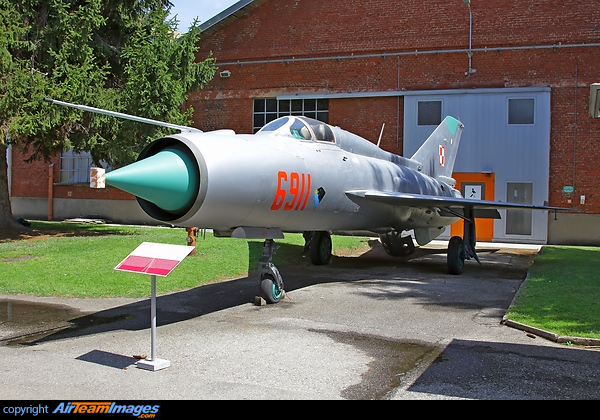 Mikoyan Gurevich MiG-21PFM Mikoyan Gurevich MiG-21PFM