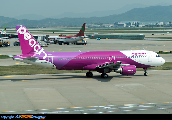 Airbus A320-214 Airbus A320-214
