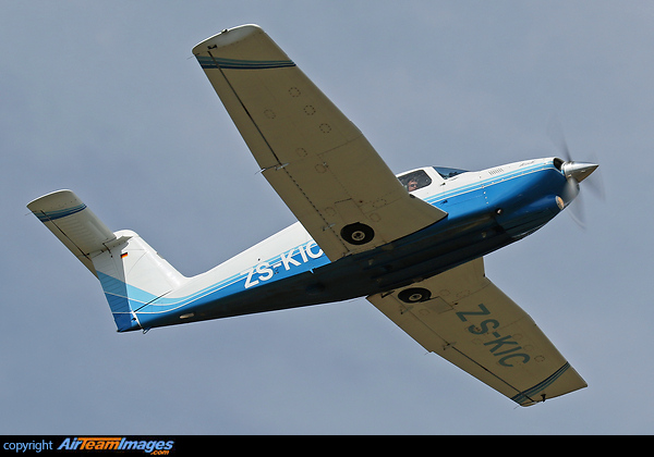 EAA Convention and Fly In. Piper PA-28R Arrow IV