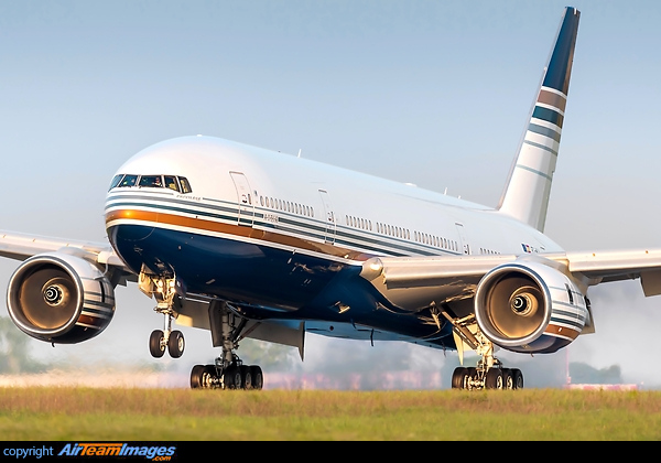 Boeing 777-212/ER Boeing 777-212/ER
