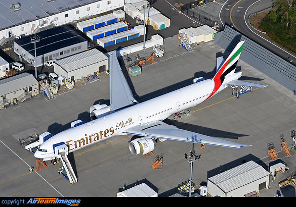Boeing 777-31H/ER Boeing 777-31H/ER