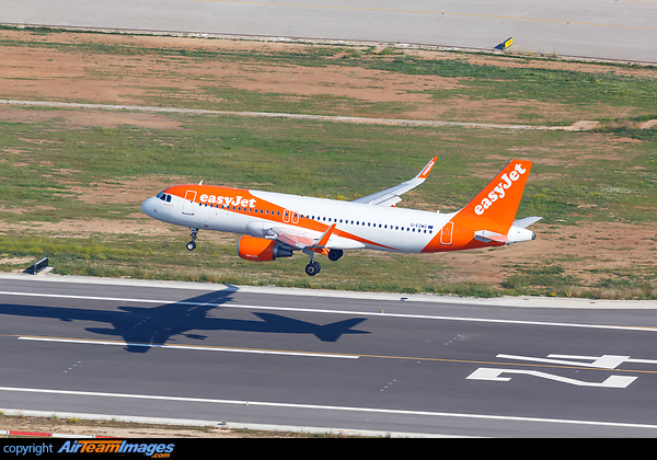 Airbus A320-214 Airbus A320-214